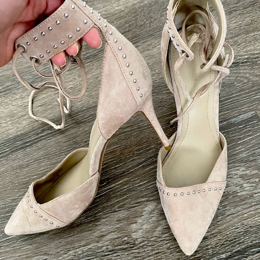Kendall + Kylie nude heel